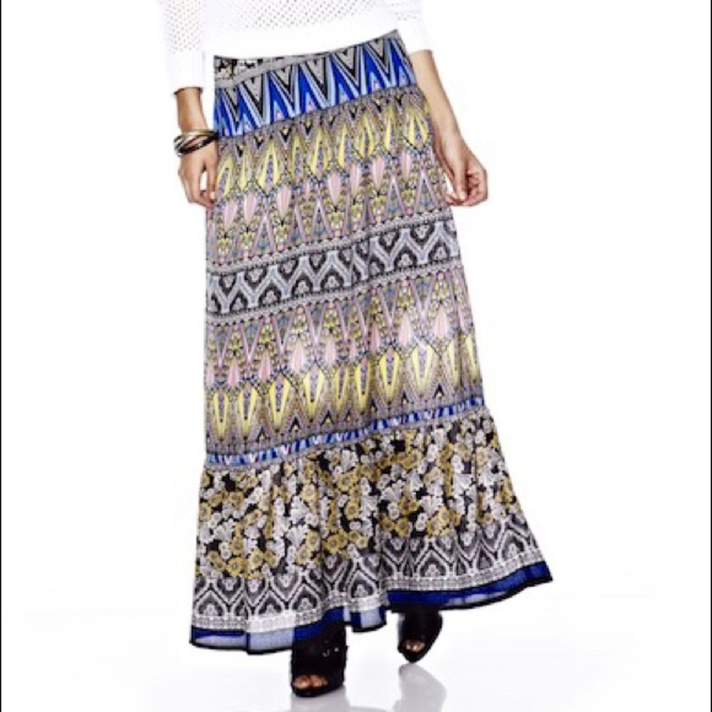 Multicolored maxi skirt- tribal and floral pattern Bisou